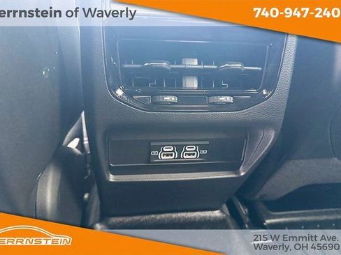 Used 2025 Jeep Grand Cherokee Laredo X image 23