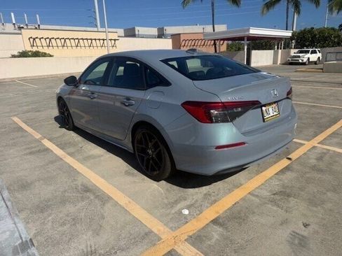 Used 2023 Honda Civic Sport image 5