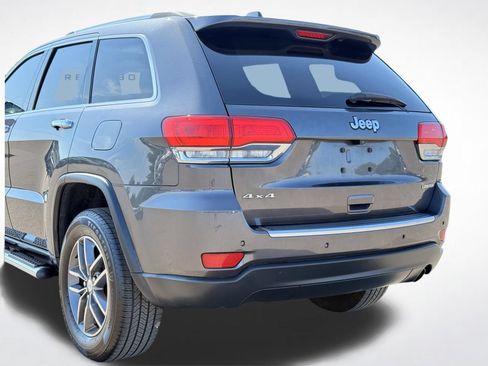 Used 2017 Jeep Grand Cherokee Limited w/ Luxury Group II AWD/4WD image 3