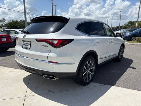 Used 2024 Acura MDX w/ Technology Package FWD image 5