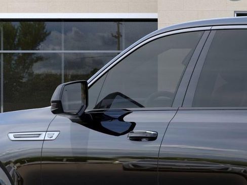 New 2025 Cadillac Escalade IQ Luxury 2 AWD/4WD image 12