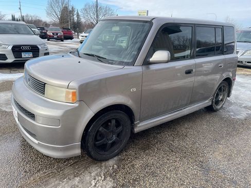 Used 2004 Scion xB Base 4dr Wagon image 4