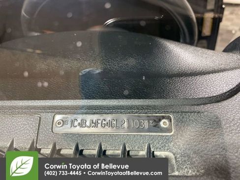 Used 2016 Jeep Wrangler Unlimited Rubicon image 28