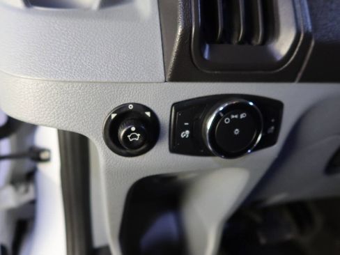 Used 2016 Ford Transit 350 XL image 29