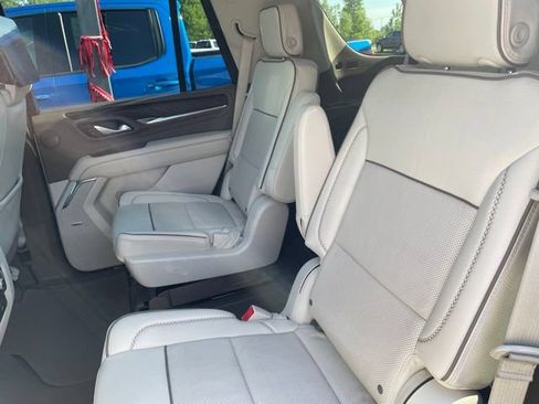 Used 2023 GMC Yukon Denali w/ Denali Reserve Package AWD/4WD image 8