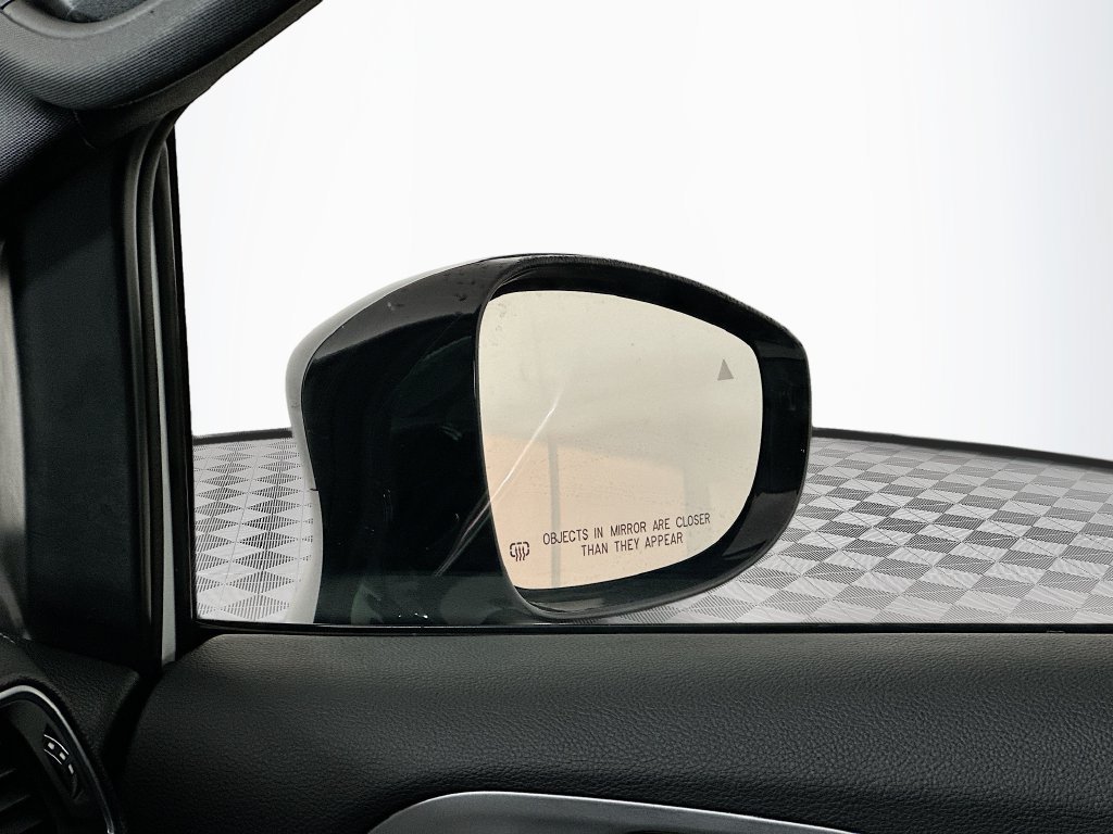 Certified 2025 Chrysler Pacifica Limited FWD image 28