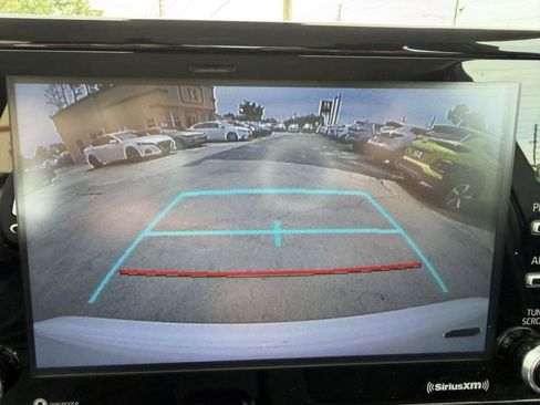 Used 2021 Toyota Corolla LE w/ Carpet Mat Package (TMS) FWD image 17