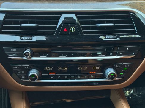 Used 2017 BMW 540i RWD image 30