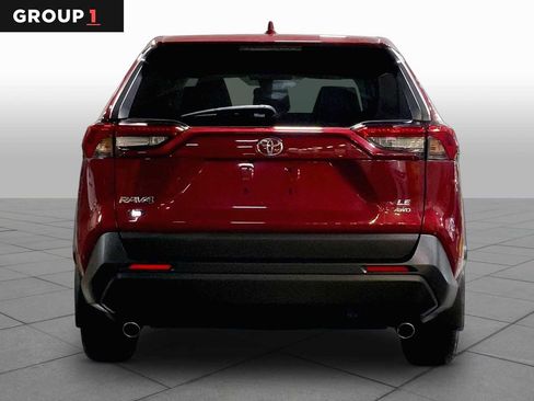 Used 2023 Toyota RAV4 LE AWD/4WD image 5