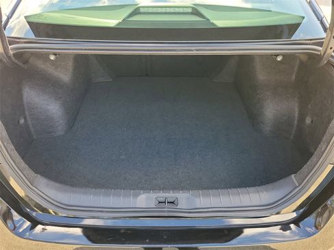 Used 2025 Nissan Altima 2.5 SR image 8