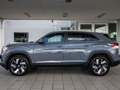 New 2026 Volkswagen Atlas Cross Sport SE FWD image 14