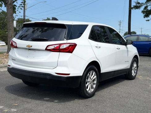 Used 2020 Chevrolet Equinox LS w/ LS Convenience Package FWD image 6