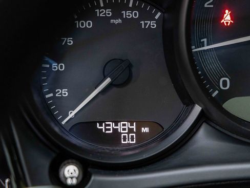 Used 2022 Porsche Macan image 8