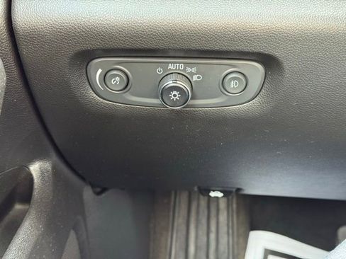 Used 2019 Chevrolet Traverse Premier image 33