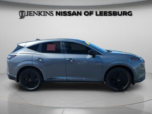Certified 2025 Nissan Murano SV FWD image 3