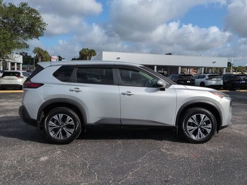 Certified 2022 Nissan Rogue SV FWD image 3