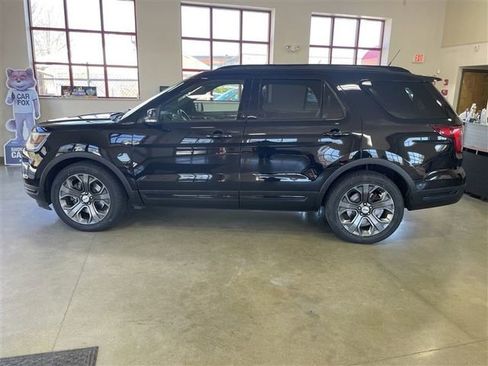 Used 2018 Ford Explorer Sport w/ Equipment Group 401A AWD/4WD image 3