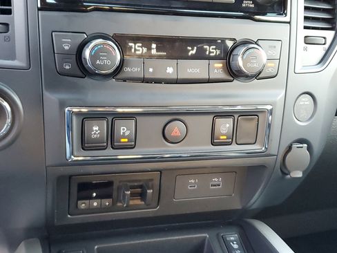 Certified 2024 Nissan Titan SV w/ SV Convenience Package image 24