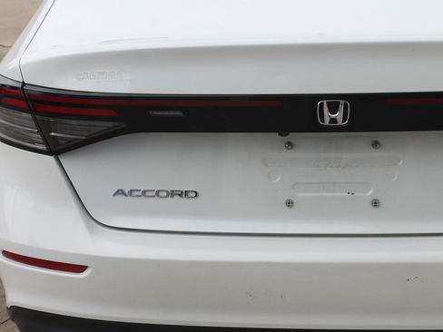 Used 2023 Honda Accord EX image 4