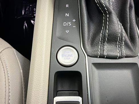 Used 2021 Volkswagen Atlas SEL R-Line image 26