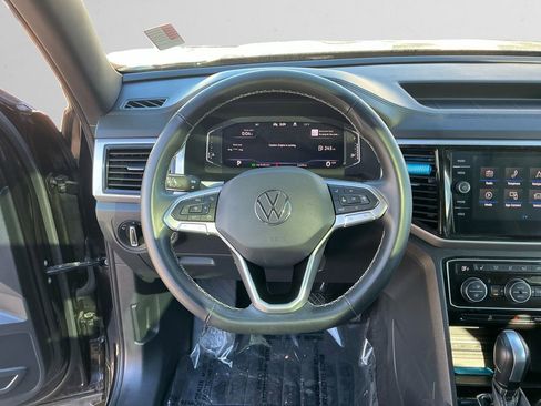 Used 2022 Volkswagen Atlas Cross Sport SE w/ Panoramic Sunroof Package image 12