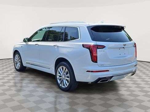 Certified 2023 Cadillac XT6 Premium Luxury w/ Technology Package AWD/4WD image 4