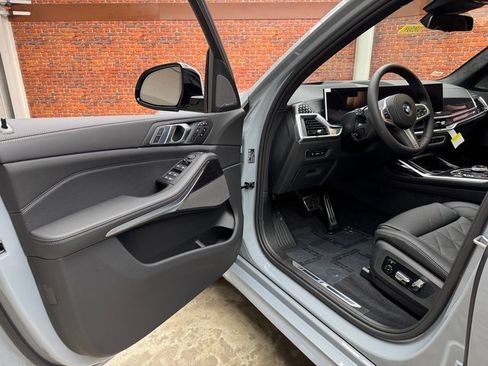 New 2026 BMW X7 xDrive40i w/ Executive Package image 9