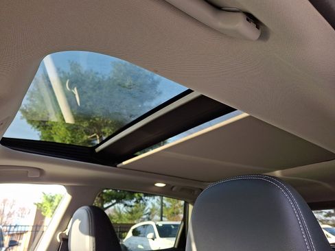 Used 2020 Nissan Murano SL w/ Moonroof Package image 16