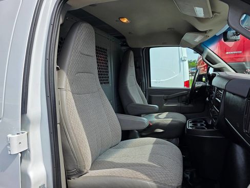 Used 2019 Chevrolet Express 2500 w/ Safety Package image 9