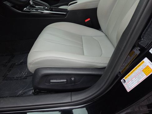 Certified 2025 Acura Integra FWD image 21