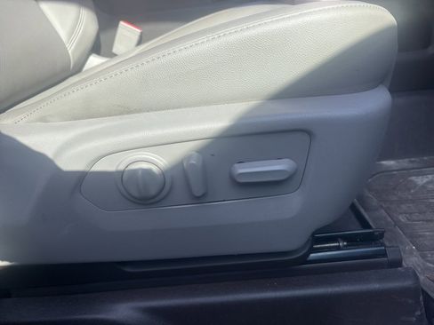 Used 2020 GMC Sierra 1500 SLT w/ SLT Premium Plus Package image 31