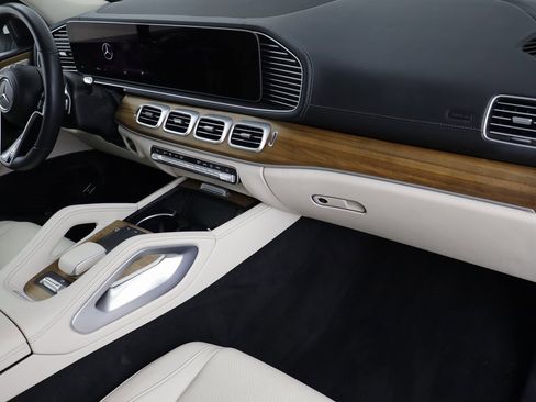 Used 2025 Mercedes-Benz GLS 450 GLS 450 image 23