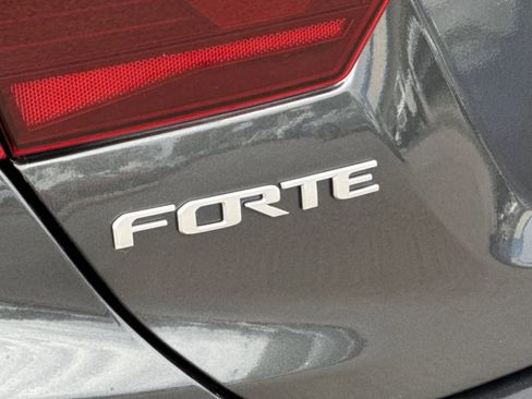 Used 2024 Kia Forte LXS w/ LXS Technology Package image 24