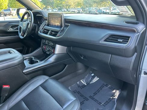 Used 2023 Chevrolet Suburban LT image 42