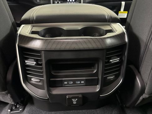 New 2026 RAM 1500 Big Horn AWD/4WD image 19