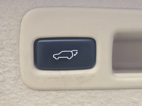 Used 2011 Lexus RX 350 2WD w/ Premium Pkg image 18