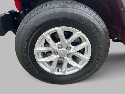 Certified 2023 Jeep Gladiator Sport image 9