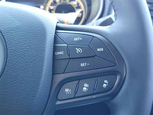 Used 2023 Jeep Cherokee Trailhawk image 29