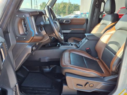 Used 2023 Ford Bronco Outer Banks AWD/4WD image 10