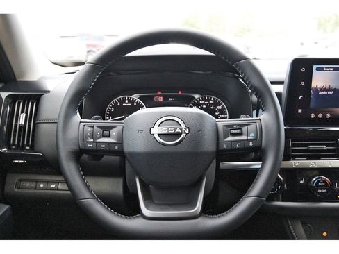 New 2026 Nissan Pathfinder SV w/ SV Premium Package FWD image 13