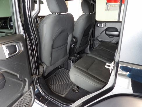 Used 2018 Jeep Wrangler Unlimited Sport S image 16
