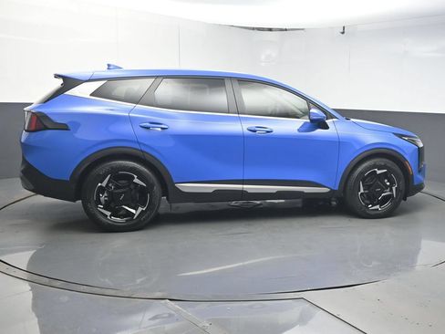 Used 2026 Kia Sportage EX FWD image 8