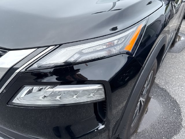 Used 2021 Nissan Rogue SV w/ Premium Package AWD/4WD image 14