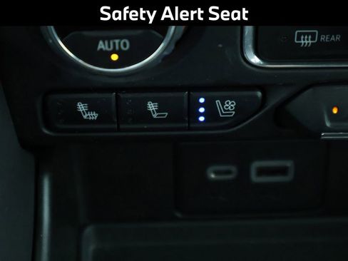 Used 2023 Chevrolet Tahoe High Country AWD/4WD image 32