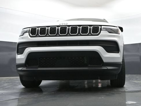 Used 2025 Jeep Compass Sport AWD/4WD image 43