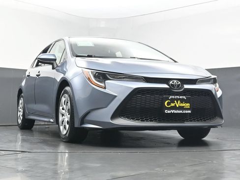 Used 2021 Toyota Corolla LE w/ Carpet Mat Package (TMS) FWD image 46