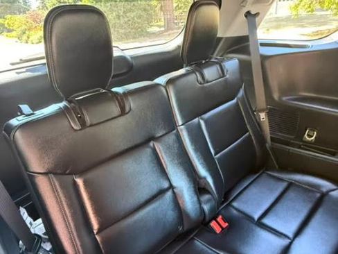 Used 2024 Ford Explorer Limited AWD/4WD image 24