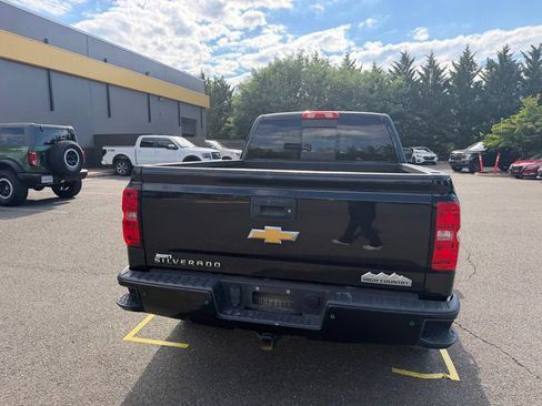 Used 2015 Chevrolet Silverado 1500 High Country w/ High Country Premium Package AWD/4WD image 5