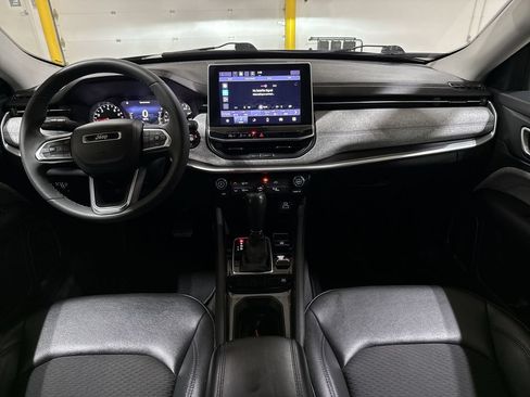 Used 2022 Jeep Compass Latitude AWD/4WD image 10