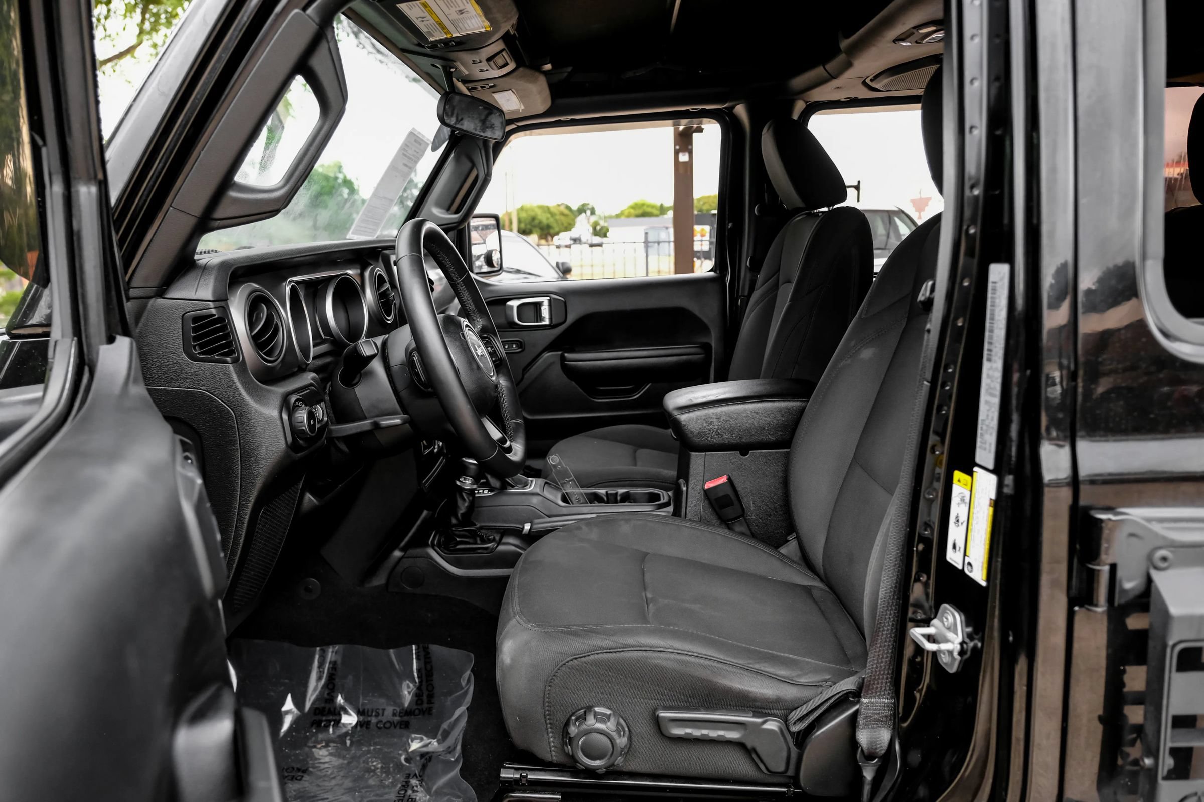 Used 2018 Jeep Wrangler Unlimited Sport S AWD/4WD image 4